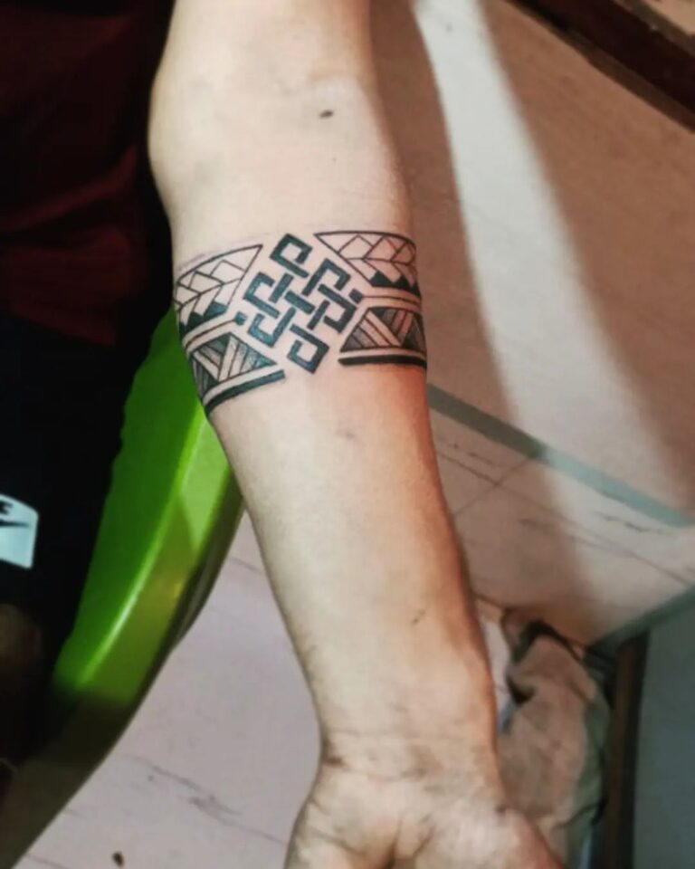 Custom Tattoos, Minimalist Tattoos, Portrait Tattoos, Traditional Tattoos, Tribal Tattoos, Geometric Tattoos, Script Tattoos, Watercolor Tattoos, Cover-Up Tattoos, Abstract Tattoos