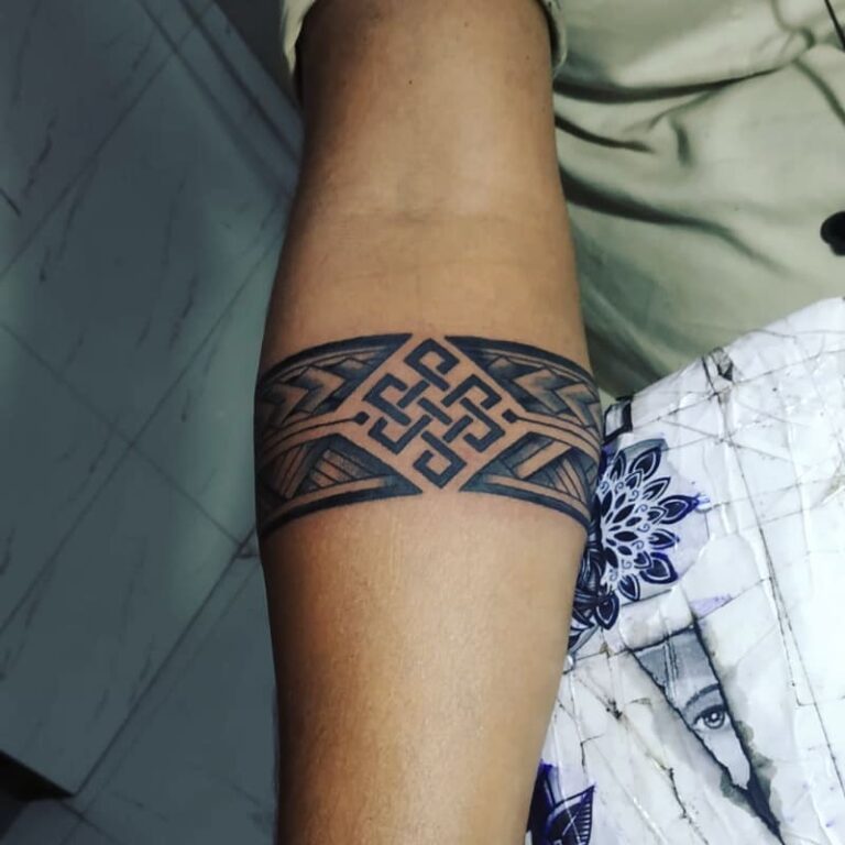 Custom Tattoos, Minimalist Tattoos, Portrait Tattoos, Traditional Tattoos, Tribal Tattoos, Geometric Tattoos, Script Tattoos, Watercolor Tattoos, Cover-Up Tattoos, Abstract Tattoos