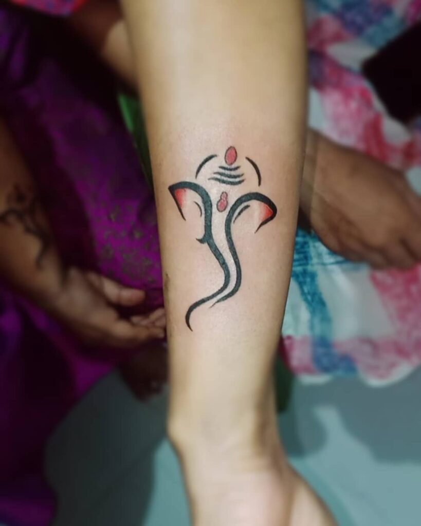 Custom Tattoos, Minimalist Tattoos, Portrait Tattoos, Traditional Tattoos, Tribal Tattoos, Geometric Tattoos, Script Tattoos, Watercolor Tattoos, Cover-Up Tattoos, Abstract Tattoos